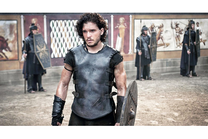 “ポスト”オーランド・ブルーム!?　ミラ・ジョヴォヴィッチも夢中の新鋭に注目 画像