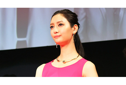 菜々緒、映画で“自動販売機”役に！　「悪女役ばかりだったので…嬉しい」 画像