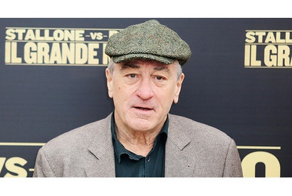 ロバート・デ・ニーロ、亡き父と性的指向について話すべきだったと告白 画像