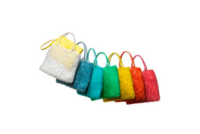 「アンテプリマ／ワイヤーバッグ」、カラフルポーチで自分なりの楽しみ方を 画像