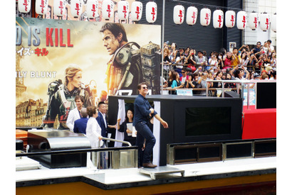 【トム・クルーズ日本縦断に密着】大阪で道頓堀クルーズ！ファン3000人に「マイド！」 画像