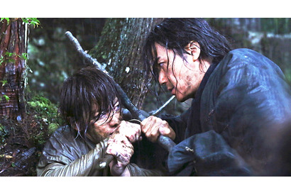 福山雅治、佐藤健と“男の約束”『るろうに剣心』で「龍馬伝」以来の競演！ 画像