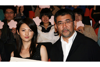 時代劇初挑戦の田中麗奈とおやじギャグに翻弄された（？）東山紀之の『山桜』舞台挨拶 画像