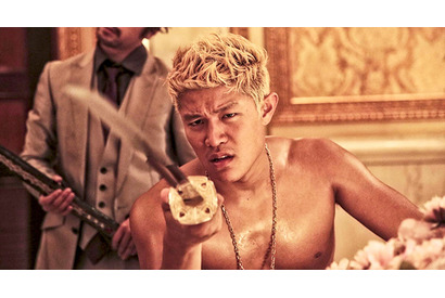 鈴木亮平、初悪役がハマリ過ぎ！ “メラ”のビジュアル一挙解禁『TOKYO TRIBE』 画像