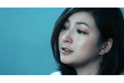 広末涼子、12年ぶり歌声披露！　大人な魅力に“MajiでKoi”するCM公開 画像