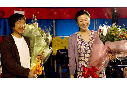 シネマカフェ独占！　『重力ピエロ』が小日向文世と鈴木京香の撮影でクランクアップ 画像