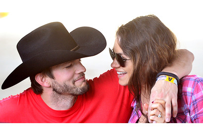 ミラ・クニス＆アシュトン・カッチャーに第1子の女児誕生！ 画像