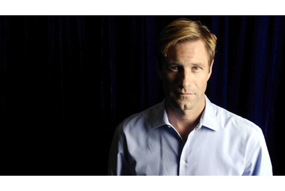 アーロン・エッカート「もう一人の自分が少し離れた所でヒースの演技に魅入ってた」 画像