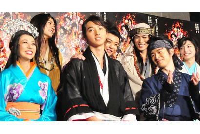 山崎賢人、初舞台「里見八犬伝」開幕を前に「ブッた斬る！」と気合い十分 画像