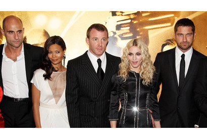 マドンナ、ツアーの合間を縫って夫の新作プレミアに出席 画像