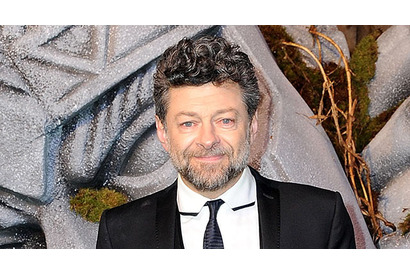 『スター・ウォーズ』最新作、アンディ・サーキスが“斬新”な1人2役！ 画像