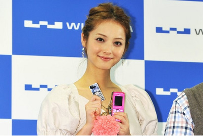 佐々木希＆黒川智花＆柏木由紀、“キャバ嬢”女子会楽しむ 画像