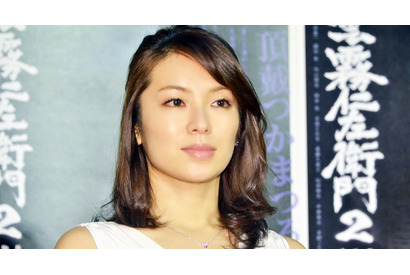 内山理名、腹痛で撮影3日間休む…女優15年で「撮影を飛ばしたのは初めて」 画像