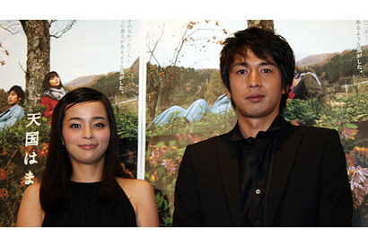 実は物静か（？）なチュートリアル・徳井が加藤ローサと共演『天国はまだ遠く』 画像