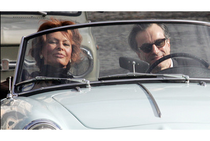 大女優のオーラにタジタジ？　デイ＝ルイス、ローマでソフィア・ローレンと共演 画像