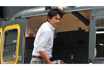 江口洋介、巨大ヘリ墜落を阻止!? 『天空の蜂』緊縛感あふれる場面写真公開 画像