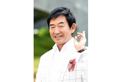 石田純一、“熟年探偵社”の仲間入り！ 高橋克実主演作に平均年齢65歳の豪華キャスト集結 画像