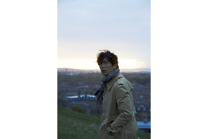 佐々木蔵之介、初のフォトブック発売！ 舞台「マクベス」の地・スコットランドへ 画像