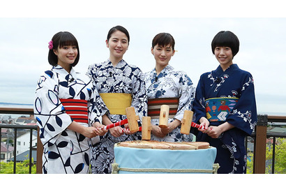 『海街diary』四姉妹がカンヌ後初、勢ぞろい！  浴衣姿で大ヒット祈願 画像