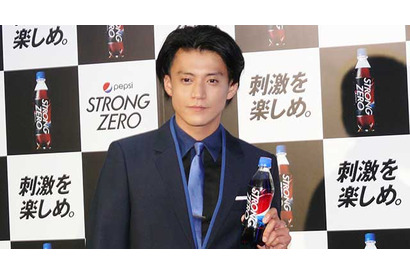 小栗旬、“最強の刺激”に「汗、かいちゃった」 画像