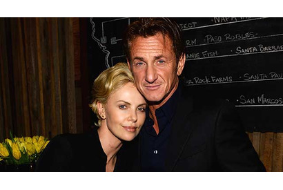 シャーリーズ・セロン、ショーン・ペンとの婚約を解消 画像