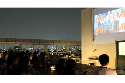 屋上ウッドデッキで映画鑑賞「ルーフトップシネマ 」第1回目は『フランシス・ハ』 画像