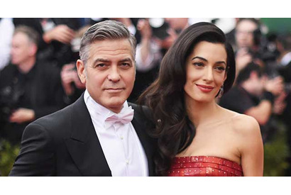 ジョージ・クルーニー夫妻、イタリアの別荘で独立記念日を祝う 画像