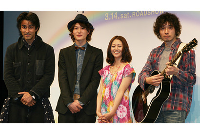 小泉今日子、ブレスを生かした甘い歌声で観客を魅了　初対面に岡田将生はすっかり緊張 画像