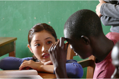 石原さとみ、内戦の爪痕が残るウガンダを訪問「知ったからには責任を持ちたい」 画像