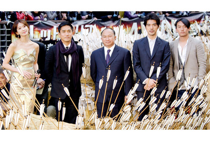 道頓堀に999本の矢を積んだ船が！　『レッドクリフII』ド派手にジャパン・プレミア 画像