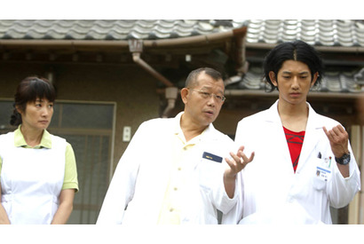 西川美和監督最新作『ディア・ドクター』で鶴瓶が世界デビュー！　いざモントリオールへ 画像