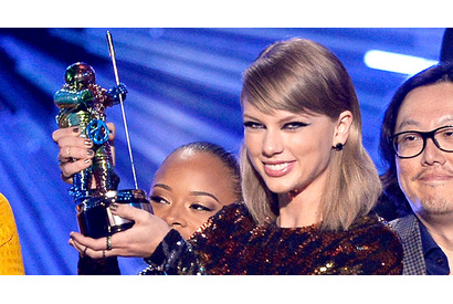 テイラー・スウィフト、MTVビデオ・ミュージック・アワードで最多4冠！ 画像