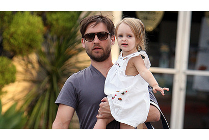 トビー・マグワイア夫妻に第2子の男児誕生！　 画像