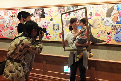 【ディズニー】専属カメラマンとパークをめぐって記念撮影！「ディズニーフォトツアー」 画像