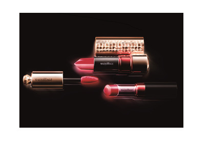 ミランダ・カー＆テイラー・スウィフトばりの赤リップをマスター！ 画像