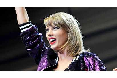 テイラー・スウィフト、アメリカン・ミュージック・アワード最多3部門受賞 画像