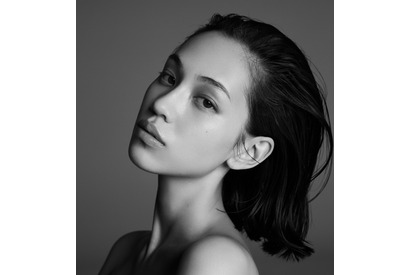 水原希子、問題ありな“お嬢様”を熱演！香取慎吾主演「家族ノカタチ」 画像