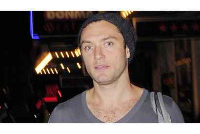 ジュード・ロウ、今秋誕生予定の娘の母親は24歳のモデル兼女優 画像