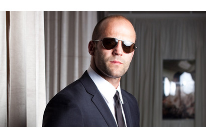 「黒いスーツを着たハゲさ（笑）」ジェイスン・ステイサムが明かす“運び屋”の作り方 画像