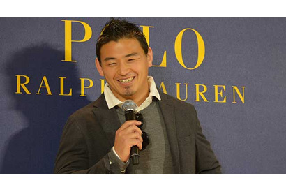 全身シックに決めた五郎丸歩選手、「取り巻く環境が変わった」と微笑む 画像