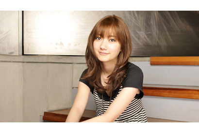 波瑠、大後寿々花と本気で取っ組み合い!?　「あんなに感情的になったのは初めて」 画像