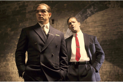 トム・ハーディ、一人二役！“狂気の美学”を持つ双子ギャングに『レジェンド』6月公開へ 画像