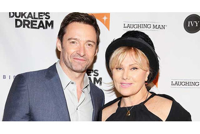 結婚20周年のヒュー・ジャックマン、妻との出会いが「人生最高のできごと」 画像