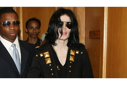 マイケル・ジャクソンの死因は致死量の麻酔薬。当局は「殺人」と見なす？ 画像