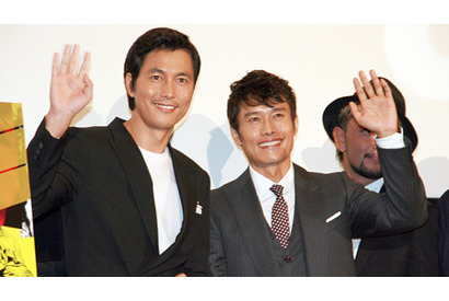 イ・ビョンホン「遊び終えてすっきりした気分」　キラースマイルにファン悲鳴＆熱狂！　 画像