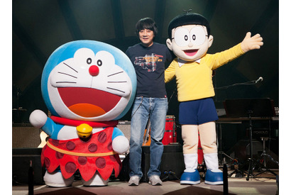 山崎まさよし、ドラえもん＆のび太の前で主題歌を初生披露「緊張した」 画像