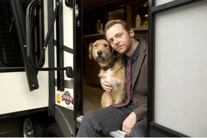 【特別映像】サイモン・ペッグ、“犬だってかわいいぞ！”と相棒を紹介『ミラクル・ニール！』 画像
