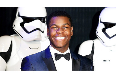 ジョン・ボイエガ、難病を抱える『スター・ウォーズ』ファンをお見舞い 画像