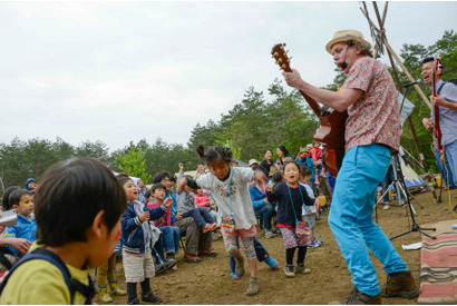 富士西湖の自然を満喫！ ファミリー向け野外フェス「マンモス・パウワウ」 画像