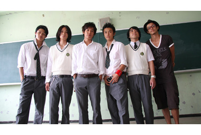 2010年はバンドブーム再到来？　小栗旬、初監督作品は旬な5人が高校バンドマンに 画像